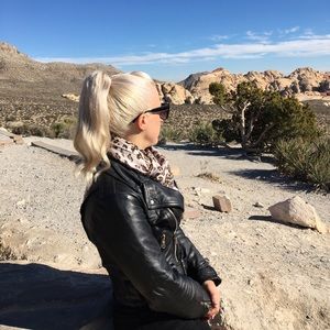 Meet your Posher, Laura